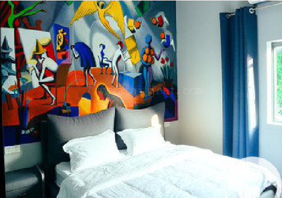 黄梅对于酒店的墙体彩绘而言更注重哪些方面？